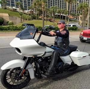 Meet your Posher, Larry